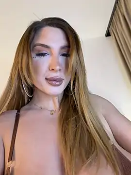 LucyBridgette online show from April 2026 02:40:01 AM
