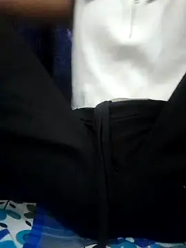 Snapshot of Hoty_132 chatting on January 2026 04:52:01 AM Hoty 132 online show from January 2026 04:52:01 AM