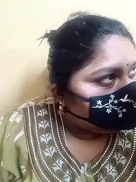 misammahyd online show from February 2026 05:37:02 PM