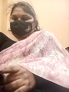 misammahyd online show from February 2026 06:21:01 PM