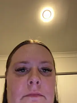 carinabro10 online show from March 2026 10:44:01 AM