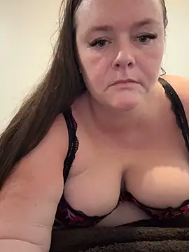 carinabro10 online show from February 2026 01:57:02 AM