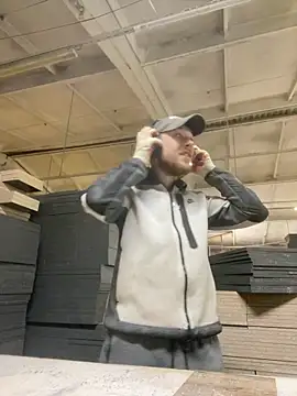 Snapshot of Dildogang chatting on March 2026 07:09:02 AM Dildogang online show from March 2026 07:09:02 AM