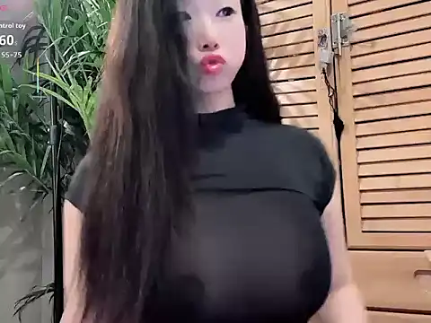 Snapshot of neinei_bao chatting on January 2026 03:48:01 PM neinei bao online show from January 2026 03:48:01 PM