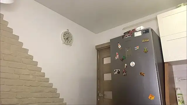 ElsieKuhlmann online show from March 2026 05:04:02 AM