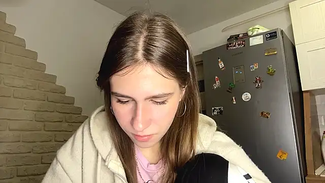 ElsieKuhlmann online show from March 2026 04:14:01 AM