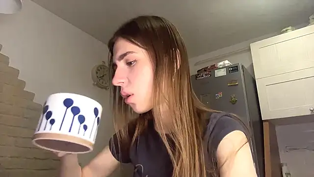 ElsieKuhlmann online show from March 2026 05:14:01 AM