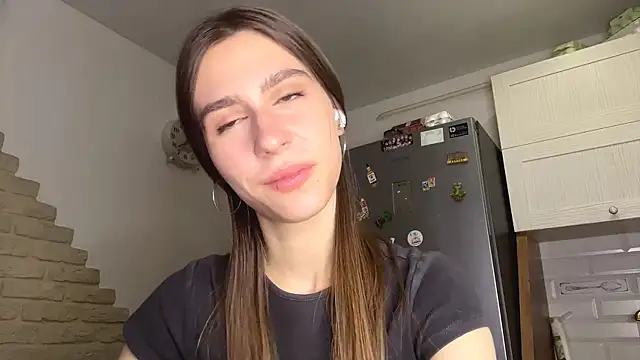 ElsieKuhlmann online show from March 2026 05:13:02 AM