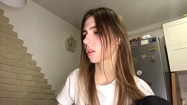 ElsieKuhlmann online show from February 2026 04:12:02 AM