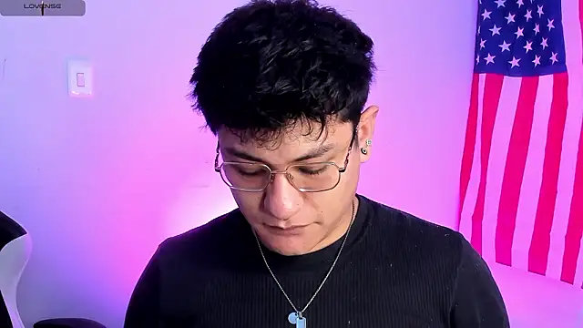 Theo Rowan online show from February 2026 08:06:02 PM