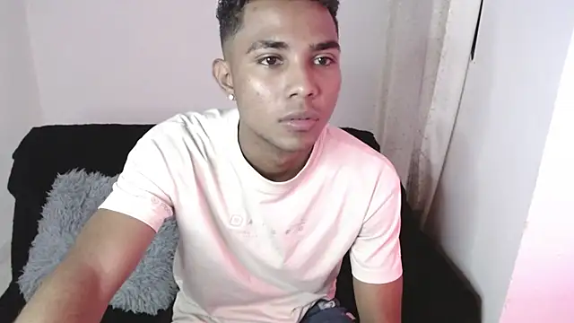 Enzo fox77 online show from January 2026 11:39:02 AM