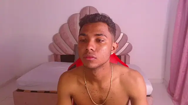 Enzo fox77 online show from January 2026 11:39:02 AM