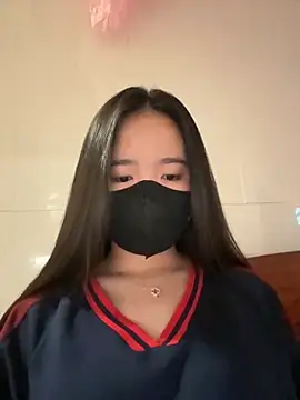 Gwen879 online show from March 2026 12:22:01 AM