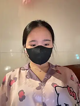 Gwen879 online show from April 2026 01:43:01 AM