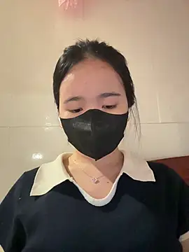 Gwen879 online show from March 2026 12:54:01 AM