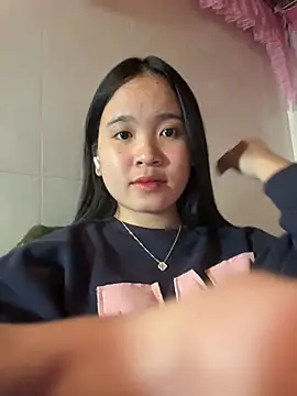 Gwen879 online show from January 2026 02:42:02 PM