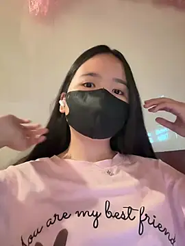 Gwen879 online show from February 2026 01:15:01 AM