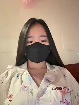 Gwen879 online show from March 2026 12:08:04 AM