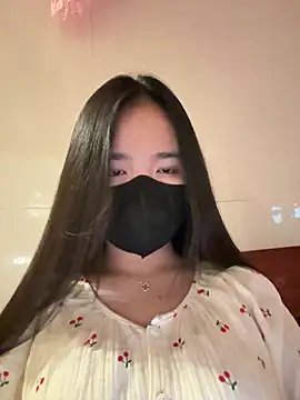 Gwen879 online show from March 2026 11:18:02 PM