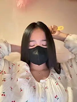 Gwen879 online show from March 2026 02:15:02 AM