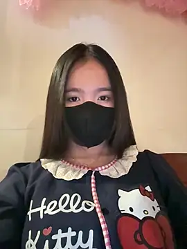 Gwen879 online show from February 2026 01:18:02 PM