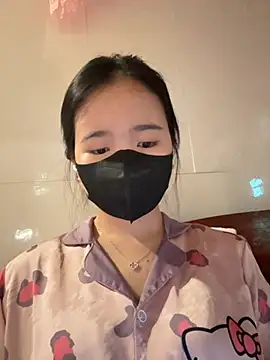 Gwen879 online show from March 2026 01:07:01 AM