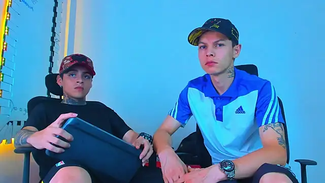 Thomas-Wil online show from February 2026 08:20:01 PM