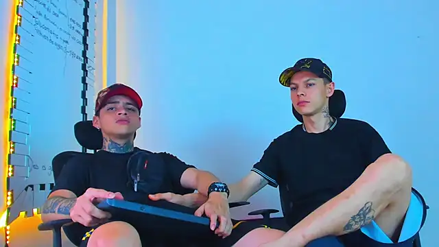 Thomas-Wil online show from February 2026 03:59:01 AM