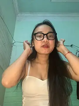 Leeeiu online show from January 2026 12:45:01 PM