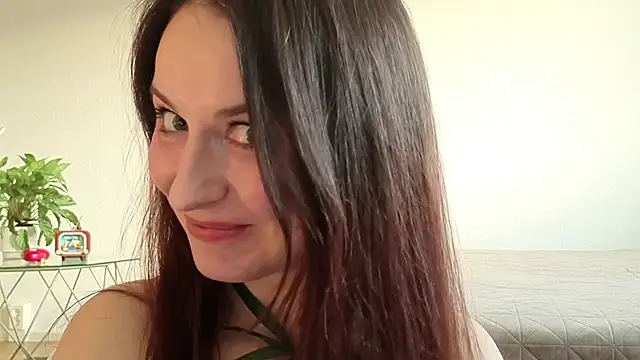 Satin Sin online show from May 2026 06:18:01 PM