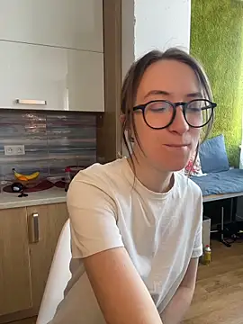 Persephone Kore online show from April 2026 12:22:01 PM