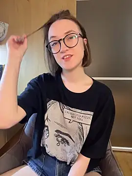 Persephone Kore online show from April 2026 06:14:02 PM