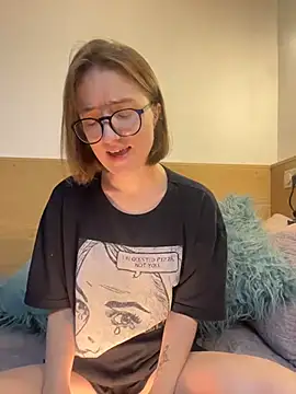 Snapshot of Persephone_Kore chatting on May 2026 05:33:02 PM Persephone Kore online show from May 2026 05:33:02 PM