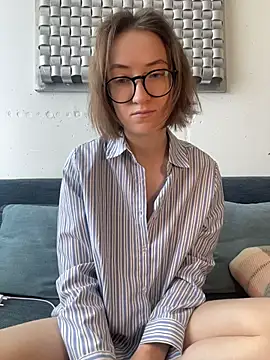 Persephone Kore online show from April 2026 11:04:01 AM