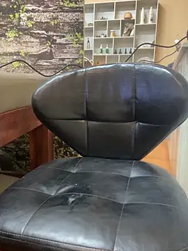 Bee bee1 online show from April 2026 09:49:02 AM