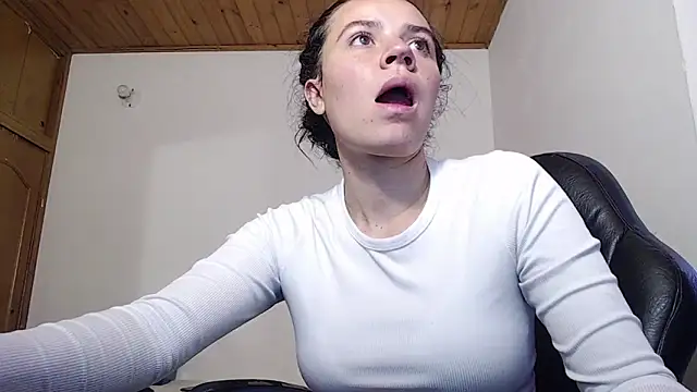 Shanel Lozano online show from May 2026 04:17:01 PM