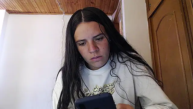 Shanel Lozano online show from April 2026 06:10:02 PM
