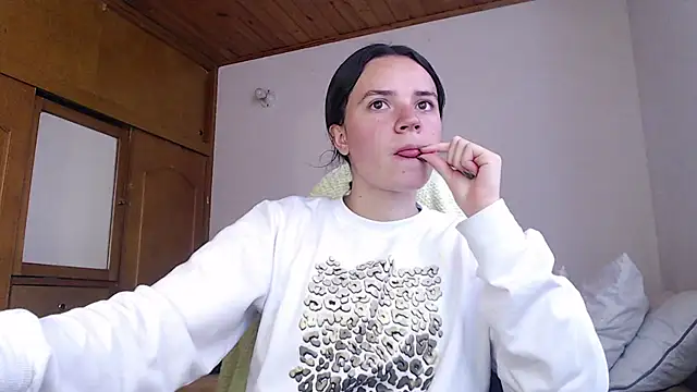 Shanel Lozano online show from March 2026 07:28:01 PM