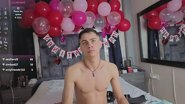 LeoMonnroe online show from February 2026 10:26:01 AM