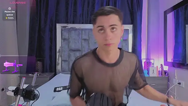 LeoMonnroe online show from April 2026 02:24:02 PM