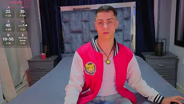 LeoMonnroe online show from May 2026 08:19:01 PM