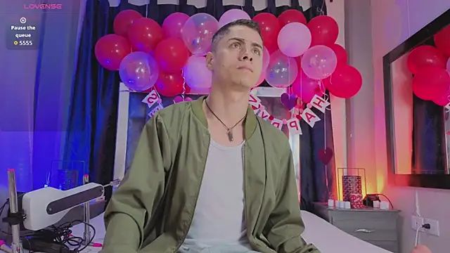 LeoMonnroe online show from February 2026 04:38:01 PM