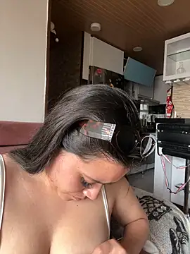 Veronica Wins  online show from April 2026 09:53:01 PM