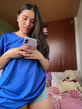 Veronica Wins  online show from July 2026 03:04:01 PM