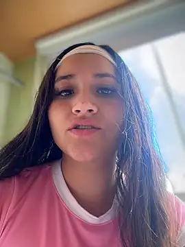Snapshot of Veronica_Wins_ chatting on May 2026 03:09:01 PM Veronica Wins online show from May 2026 03:09:01 PM