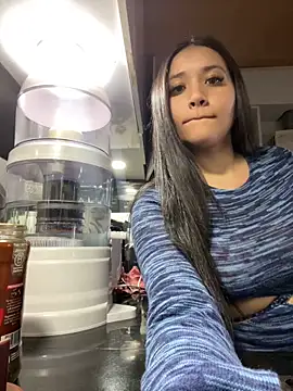 Veronica Wins  online show from April 2026 07:09:01 PM