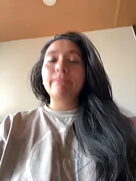 Veronica Wins  online show from February 2026 07:03:02 PM