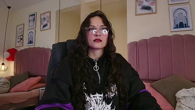 Hanabie  online show from March 2026 03:17:01 AM