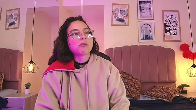 Hanabie  online show from April 2026 03:20:01 AM