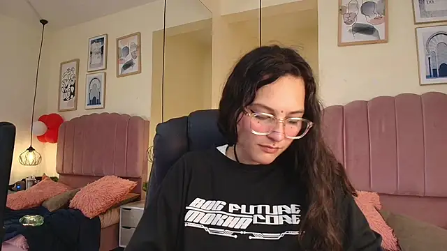 Hanabie  online show from February 2026 03:18:01 AM